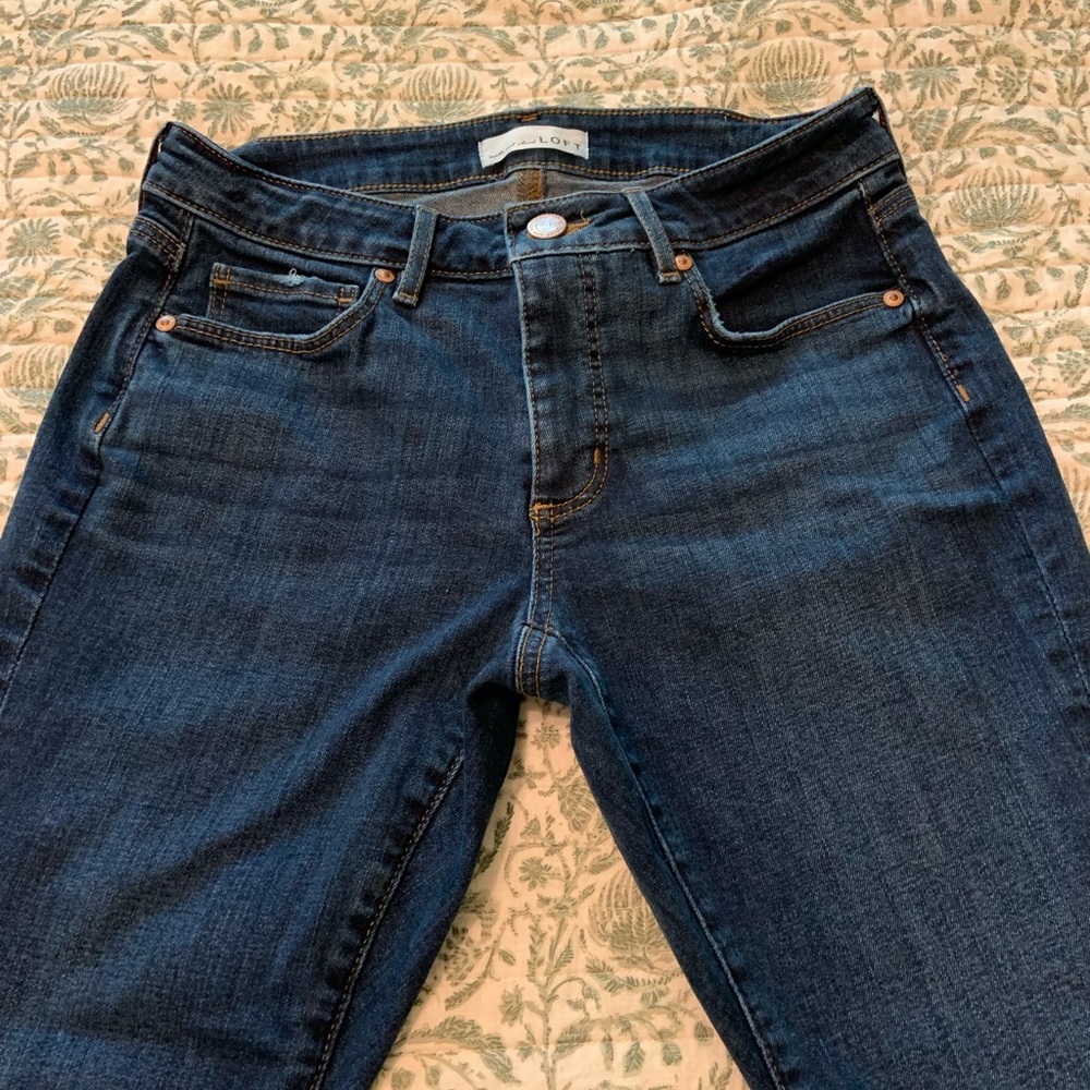 LOFT med dark wash curvy skinny Sz 27/4 jeans